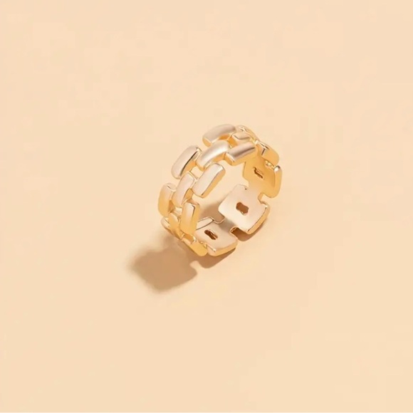 18k Plated ChainStyle Ring - Picture 1 of 4